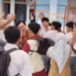 Potongan video viral pengeroyokan Guru di Tanjabtim