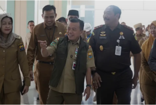 Gubernur Jambi Al Haris bersama Kepala Kejaksaan Tinggi (Kajati) Jambi Sugeng Hariadi melakukan peninjauan langsung ke Rumah Sakit Adhyaksa di kawasan Seberang Kota Jambi,