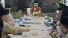 Walikota Sungai Penuh, Alfin saat berdiskusi dengan kaum adat Sungai Penuh