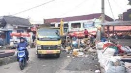 Tampak tumpukan sampah dilokasi TPST yang ada di Sungai Penuh