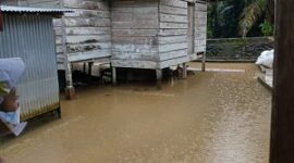 Salah satu unggahan dari warga Bungo di FB terkait banjir didesanya. 