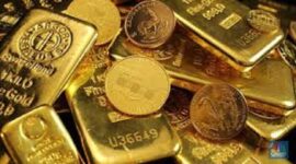 Harga emas terus naik, ekonom AS sebut Dolar berada di ambang kehancuran