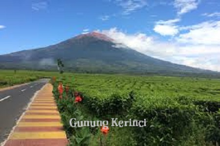 Gunung kerinci masih ditutup untuk sementara waktu karena akan ada ritual adatr dan pembersihan lingkungan