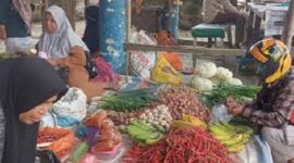 Suasana pasar trasional di Kerinci
