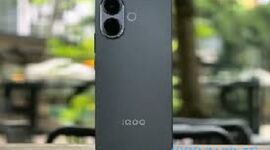 iQOO Z10R, Smartphone Gaming Kelas Menengah dengan Baterai Jumbo dan Layar AMOLED 120Hz