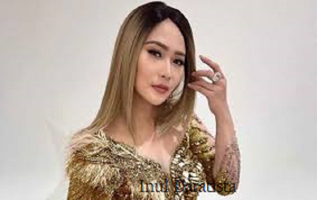 Foto ; Inul Daratista