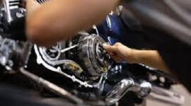 Ilustrasi membuat motor irit BBM