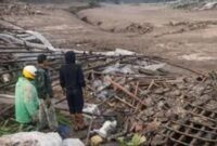 Upaya pencarian terhadap 23 anggota TNI yang diduga jadi korban longsor ciserua terus dilakukan