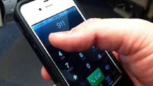 Ilustrasi dapat telpon dari nomor tak dikenal