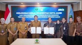 penandatanganan Kesepakatan Bersama antara Kota Jambi dan Kota Malang terkait penyelenggaraan urusan pemerintahan, yang berlangsung di Balai Kota Malang