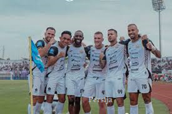 Persija berhasil kalahkan Persita 2-0 (Foto/Google)