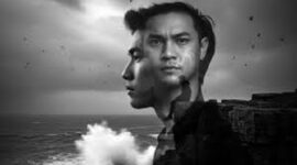 Hasil gemini AI, Prompt foto dipinggir tebing