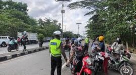 Ilustrasi pelaksanaan razia kendaraan oleh Polisi