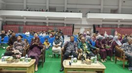 Wakil Bupati Tanjung Jabung Barat, H. Katamso menghadiri Sidang Senat Terbuka Universitas Riau bersama Ketua GOW Kabupaten Tanjung Jabung Barat, Marina Septiani Katamso,Universitas Riau