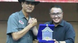Wali Kota Sungai Penuh, Alfin, SH menyambut langsung kedatangan peserta Indonesia Off Road Expedition Raja 2026