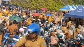 Suasana padat ASN dijalur dua Lokasi perkantoran Bukit tengah yang jadi lokasi pasar bedug.