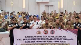 Foto bersama Disdik Provinsi Jambi dengan Peserta sosialisasi 