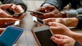 Ilustrasi Smartphone semakin tertinggal.