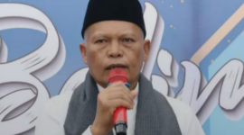 Wakil Wali Kota Sungai Penuh, Azhar Hamzah, saat menyampaikan sambutan pada acara adat Patang Balimau di Inderapura