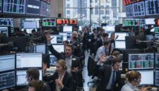 Ilustrasi investor domestik menguat di pasar saham.