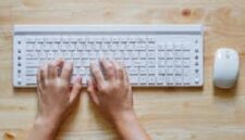 Pelajari fungsi tombol di keyboard komputer