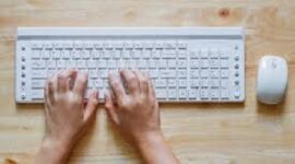 Pelajari fungsi tombol di keyboard komputer