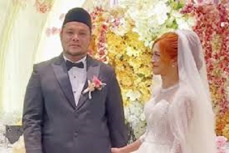 Prosesi pernikahan Virgoun dengan Lindi Fitriyana. (Sumber/Google)