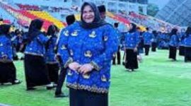 Foto ; Nurul akmal, lifter putri terbaik Indonesia yang cuma diangkat jadi PPPK Paruh Waktu