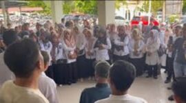 Antrian PPPK Paruh Waktu Sungai Penuh saat menandatangani kotrak kerja di kantor BKPSDMD Sungai Penuh