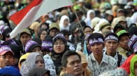 Foto ; Aksi damai yang digelar honorer beberapa waktu lalu. (Sumber/Google)