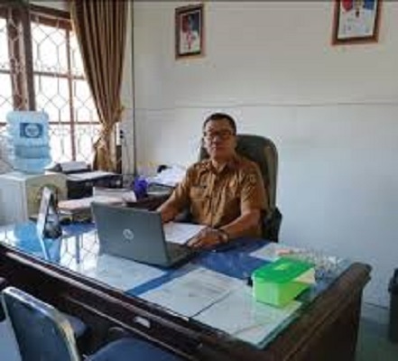 Foto ; Kepala Disdukcapil Kabupaten Kerinci, Nafritman