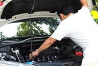 Ilustrasi cara mendinginkan mesin mobil saat perjalanan jauh.