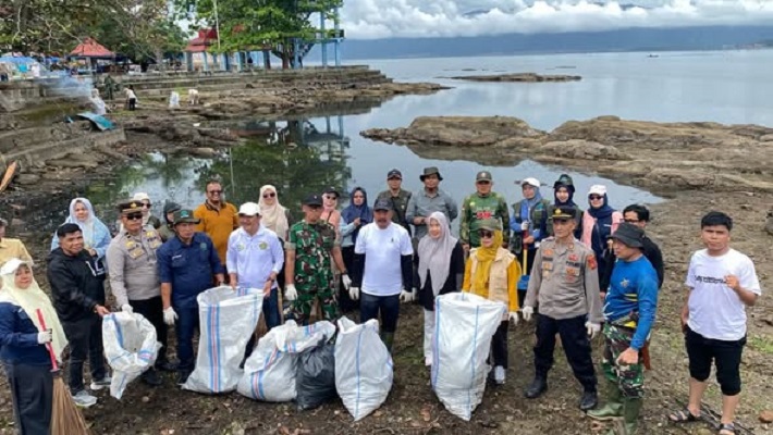 Bupati Monadi Pimpin Gerakan Nasional Indonesia ASRI di Danau Kerinci