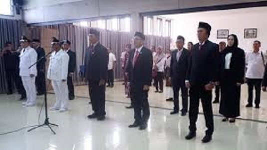 Prosesi pelantikan pejabat administrtor Muaro Jambi