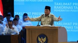 Presiden RI, Prabowo Subianto saat menyampaikan Rakornas Antar Pemerintah pusat dengan Pemerintah Daerah. (Sumber/Google)