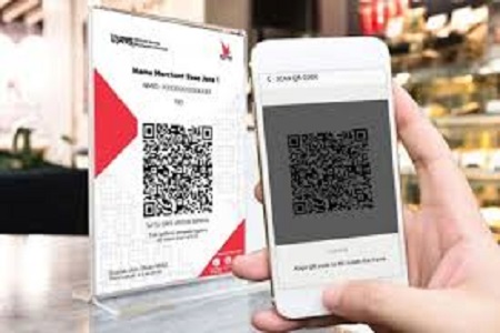 Ilustrasi penggunaan QRIS.