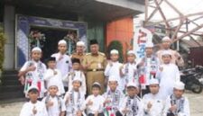 Foto bersama Wakil Gubernur Jambi, H Abdullah Sani bersama dai cilik Jambi