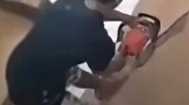 Viral di medsos seorang suami di Jawa tengah yang nekat membagi dua rumahnya, diduga karena sang istri selingkuh. (Sumber/Instagram.com/pembasmi.kehalusan)