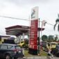 Tampak aktivitas pengisian BBM di salah satu SPBU di Jambi