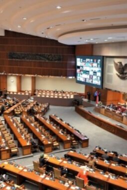 Hampir Setengah Anggota DPR Absen Saat Rapat Paripurna Jelang Lebaran