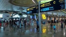 Masyarakat pilih pesan tiket pesawat lebih awal, jelang mudik lebaran. 