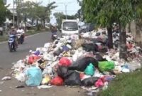 Tumpukan sampah dengan volume terus meningkat hantui kota jambi

