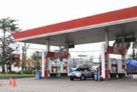 Tampak aktivitas pengisian BBM di salah satu SPBU 