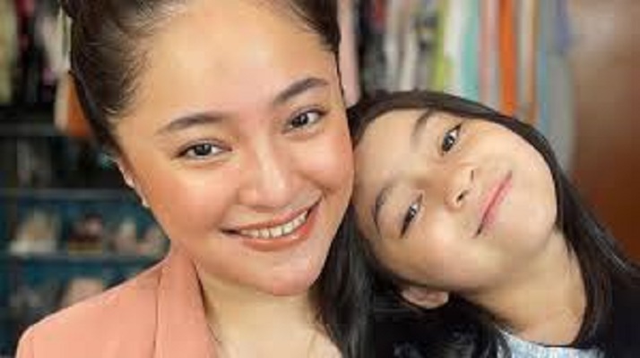 Foto ; Marshanda bersama putrinya Sienna Ameerah Kasyafani