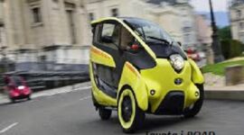 Tampilan Toyota i-ROAD mobil listrik roda tiga lincah dari toyota
