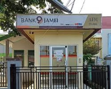 Tmapak salah satu Atm bank Jambi yang masih belum bisa digunakan.