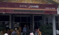 Viral! Nasabah Bank Jambi Antre Hingga Ratusan Orang untuk Ganti PIN ATM, Layanan Kembali Disorot