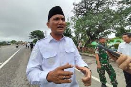 Bupati Sarolangun, H Hurmin.