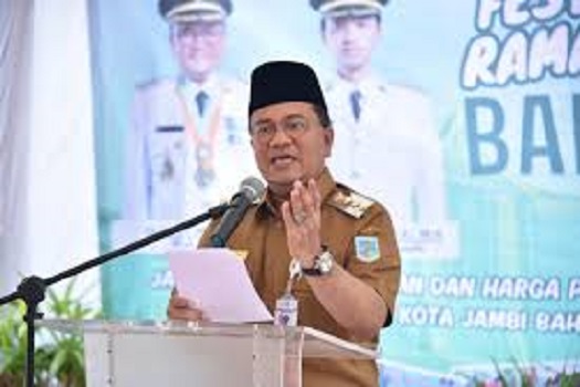 Foto ; walikota jambi dr. Maulana
