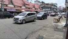 Kondisi jalan lintas merangin mulai dipadati kendaraan pemudik.
